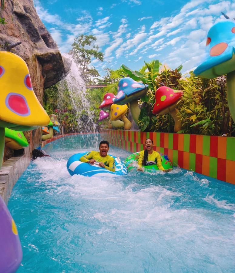 Hosteria D'Carlos Aqua Park Hotel Санто Доминго де лос Колорадос Екстериор снимка